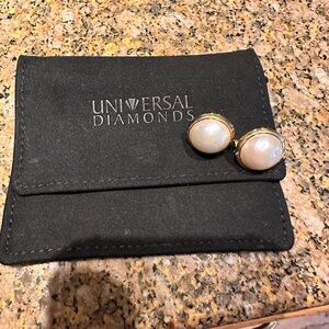 14K YG Cultured Pearl Earclips